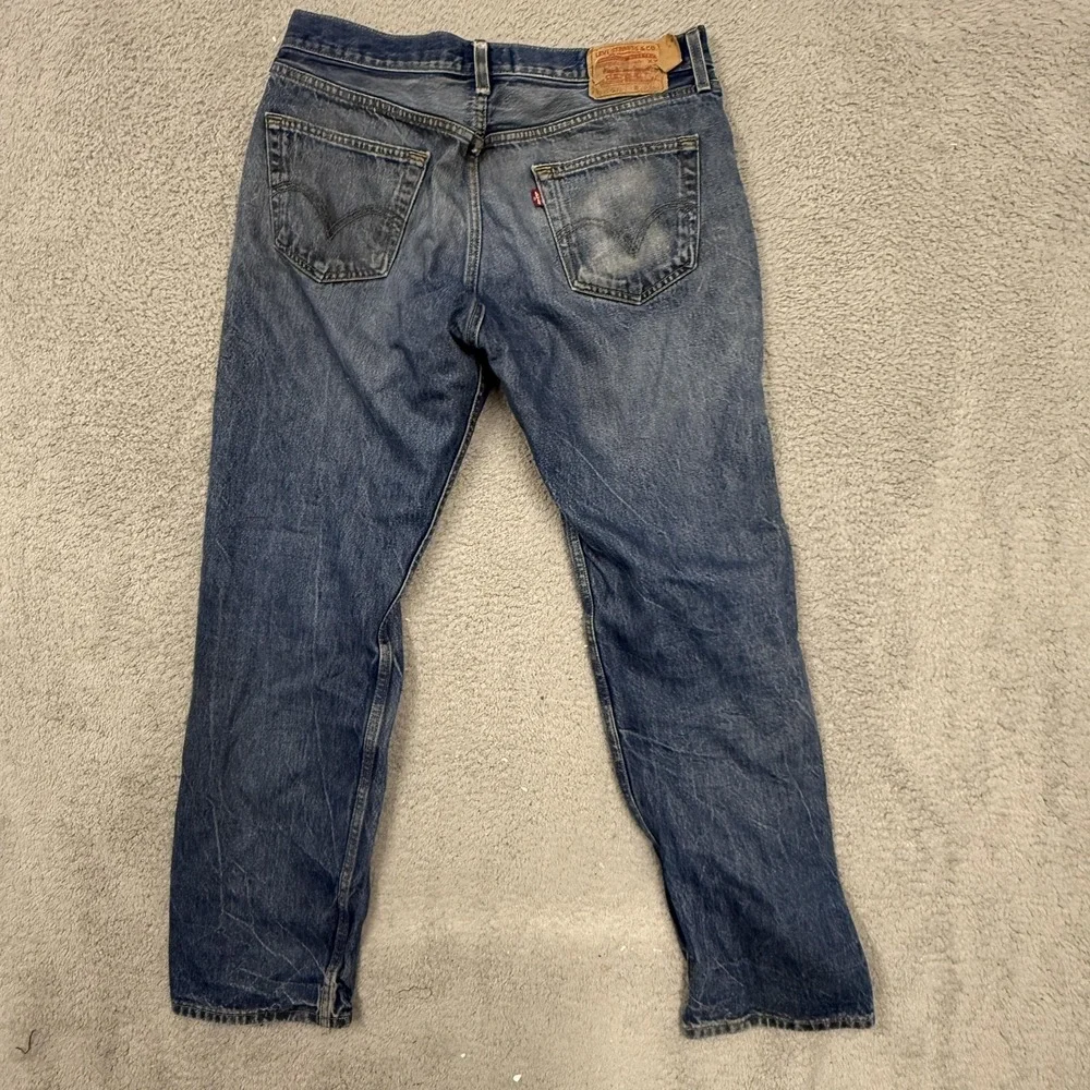 Levis 501 Jeans Mens 35x30 Blue Medium Wash‎ Straight Leg Button Fly Distressed